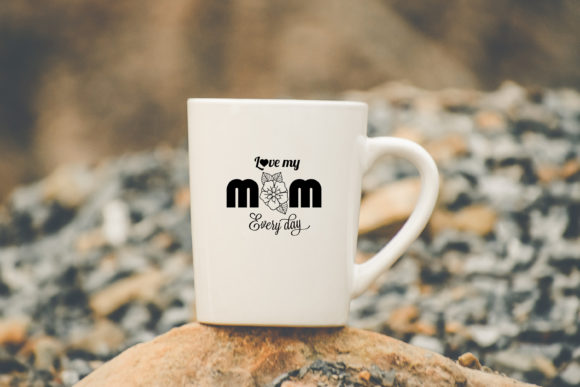 Love My MOM Svg for Crafts and Graphics